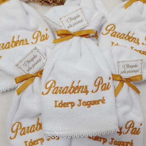 15 Lembranças Dia dos Pais Toalha Bordada Branco e Dourado