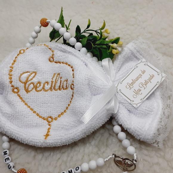 15 Lembrancinha Batizado Personalizada Terço Toalha Bordada