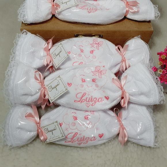 15 Lembrancinha de Nascimento Chuva de Amor Toalha Bordada