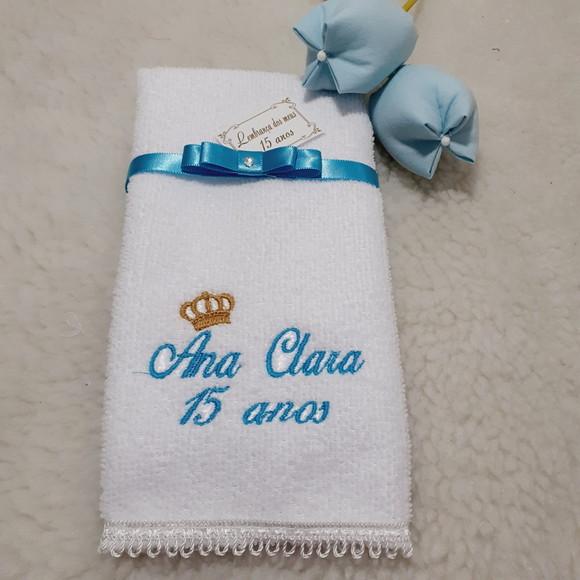 15 Lembrancinhas de Aniversário 15 Anos Toalha Bordada