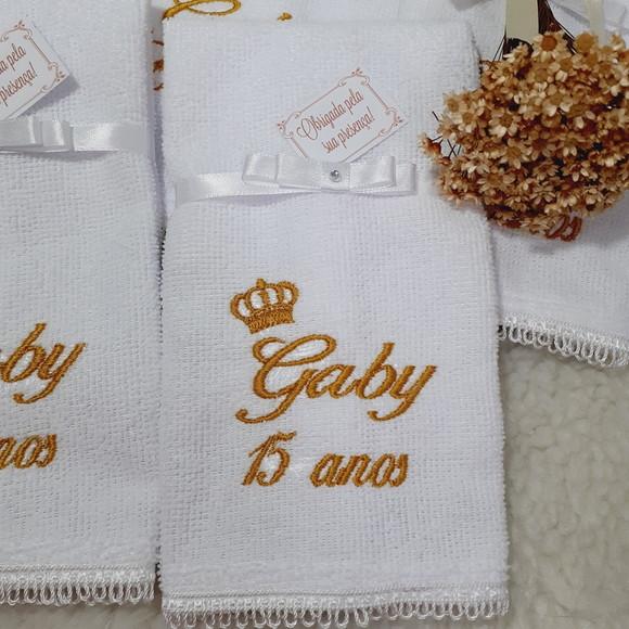 15 Lembrancinhas de Aniversário 15 Anos Toalha Bordada