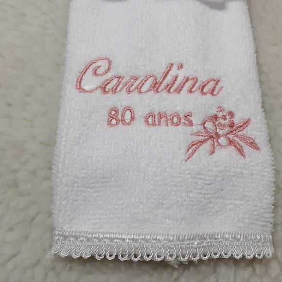 15 Lembrancinhas de Aniversário 80 Anos Toalhinha Nome
