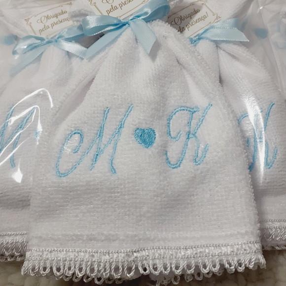 15 Lembrancinhsa de Casamento Bordada Monograma Toalha