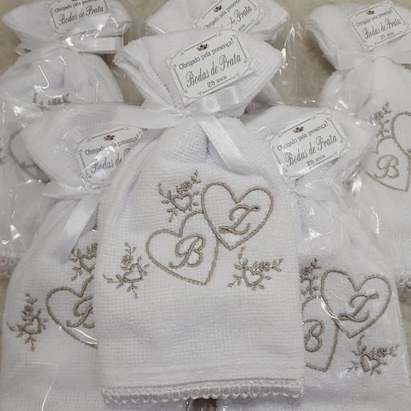 20 Lembrancinhas Personalizada Bodas de Prata Toalha Bordada
