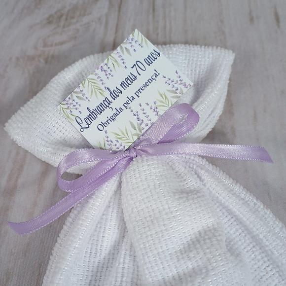 Kit 15 Lembranças Aniversário 70 Anos Toalha Bordada Lavanda
