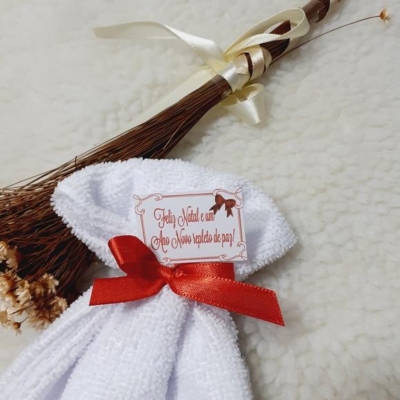 Kit 25 Lembrancinhas de Natal Amigos Toalha Bordada
