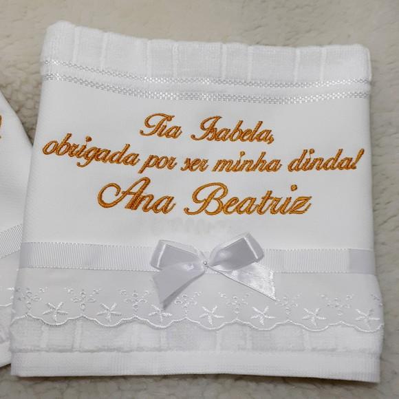 Kit Lembrança Toalhas Bordadas para Padrinhos de Batismo