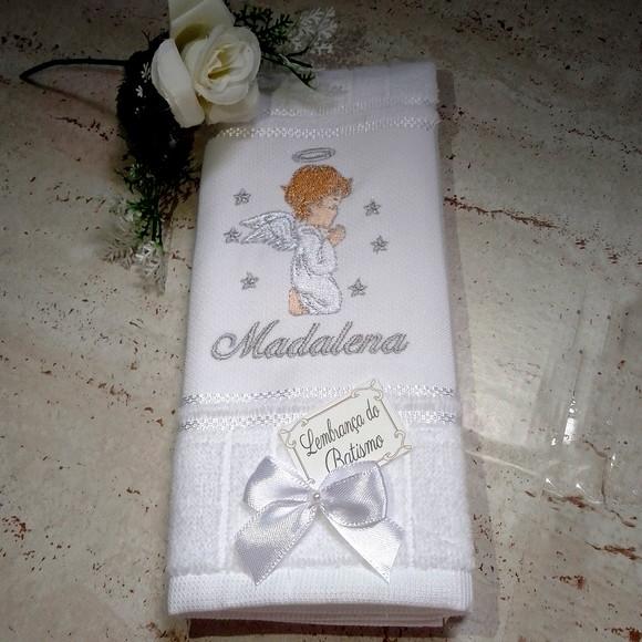 10 Lembranças de Batizado para Menina Toalha Bordada