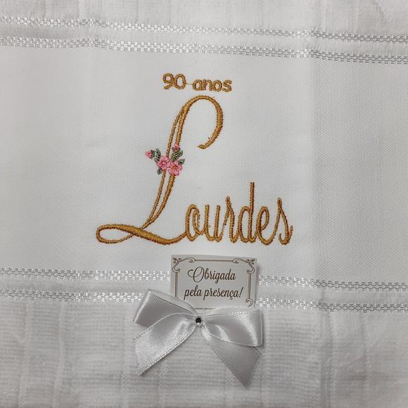 15 Lembranças Toalha Bordada para Aniversário 90 Anos