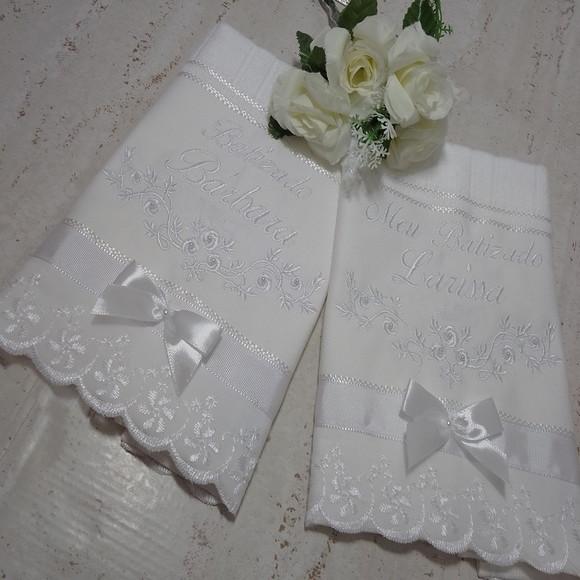 2 Toalhas de Batizado Personalizada para Gêmeas