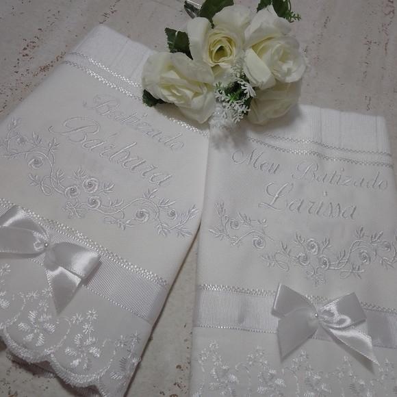 2 Toalhas de Batizado Personalizada para Gêmeas