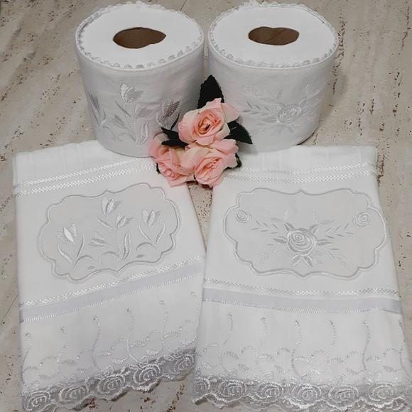 2 Toalhas de Rosto Bordada e 2 Porta Papel Higiênico