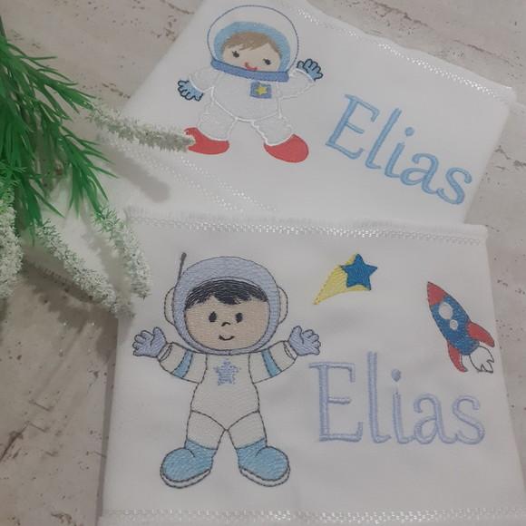 2 Toalhas Escolar Bordada Astronautas