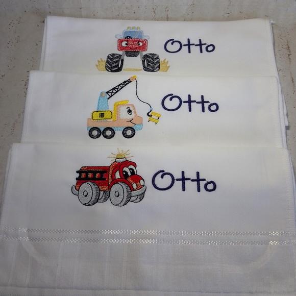 3 Toalhas Bordadas e Personalizadas