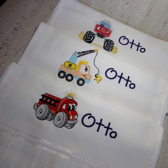 3 Toalhas Bordadas e Personalizadas