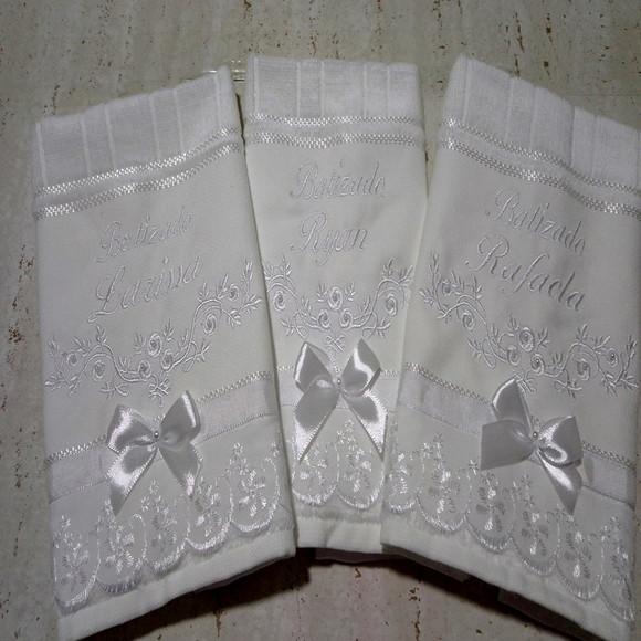 3 Toalhas de Batizado Personalizada Floral