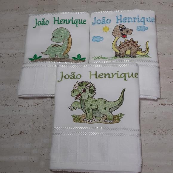 3 Toalhas Escolar Bordada Dinossauro