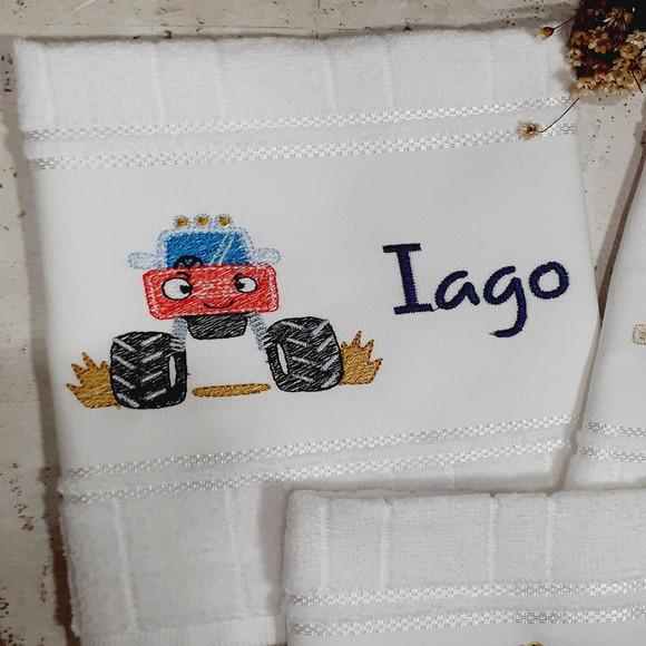 3 Toalhas Escolar Bordada Personalizada Carrinhos