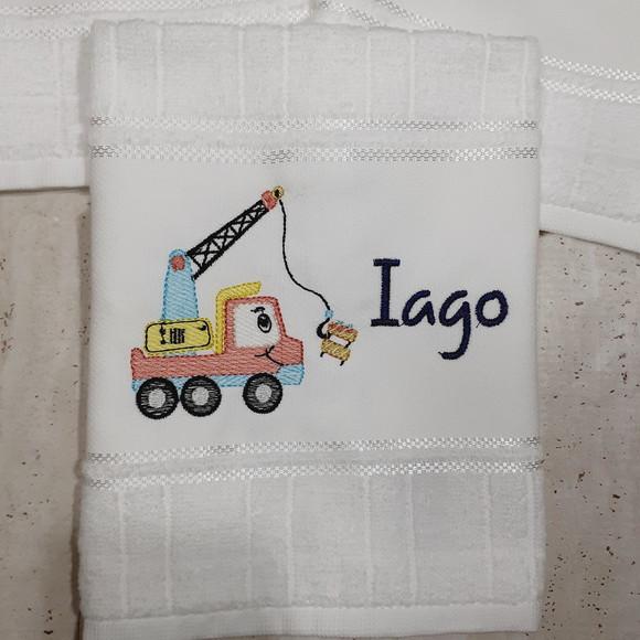 3 Toalhas Escolar Bordada Personalizada Carrinhos