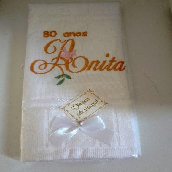 50 Lembranças de Aniversário 80 Anos Toalha Bordada