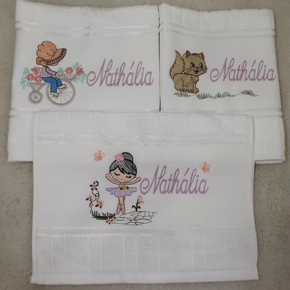 Kit Toalha Escolar Bordada 3 Unidades