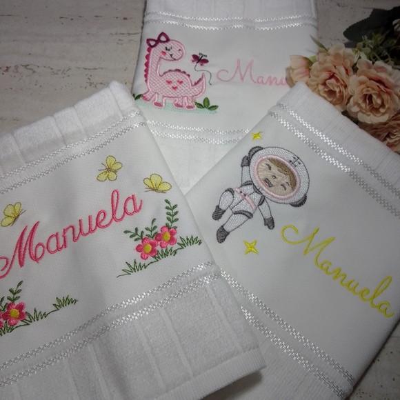 Kit Toalha Escolar Bordada e Personalizada 3 Unidades