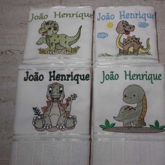 Kit Toalha Escolar Bordada e Personalizada 4 Unidades