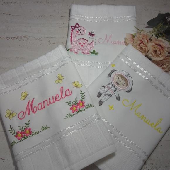 Kit Toalha Escolar Bordada e Personalizada 3 Unidades