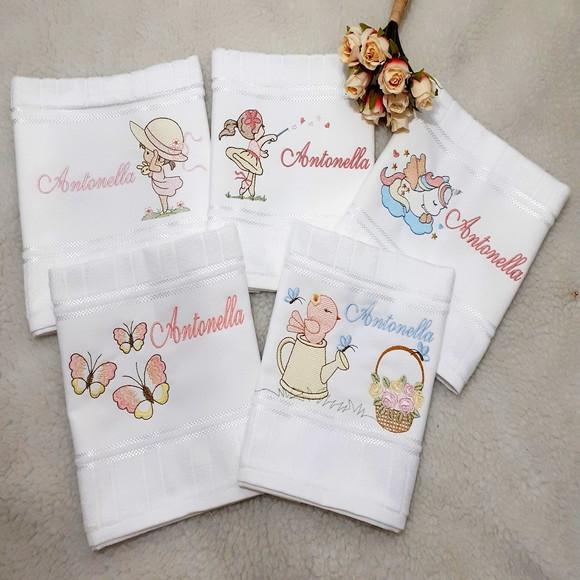 Kit Toalha Escolar Bordada e Personalizada 5 Unidades