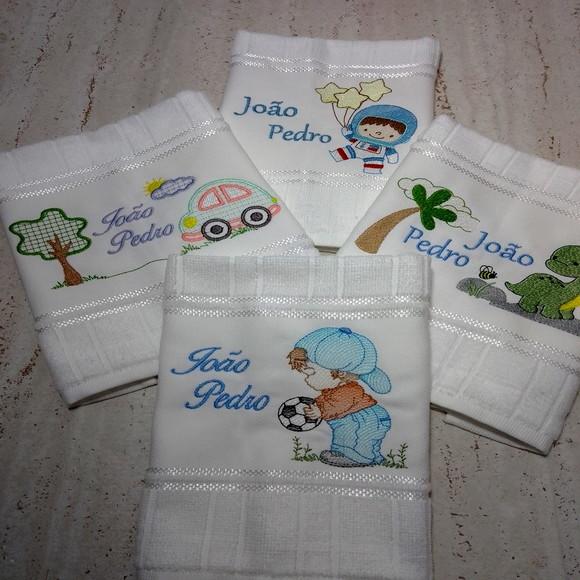 Kit Toalha Escolar Bordada e Personalizada 4 Unidades