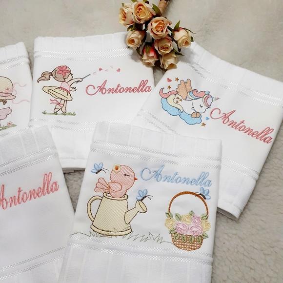 Kit Toalha Escolar Bordada e Personalizada 5 Unidades