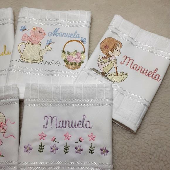 Kit Toalha Escolar Bordada e Personalizada 5 Unidades