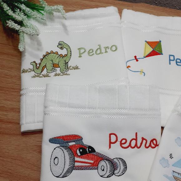 Kit Toalha Escolar Bordada e Personalizada 5 Unidades