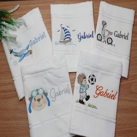 Kit Toalha Escolar Bordada e Personalizada 5 Unidades