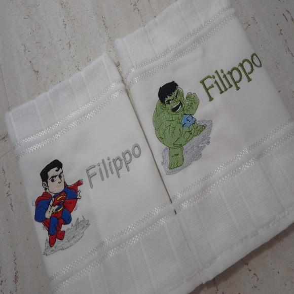 Kit Toalha Escolar Bordada Super Homem e Huck 2 Unidades
