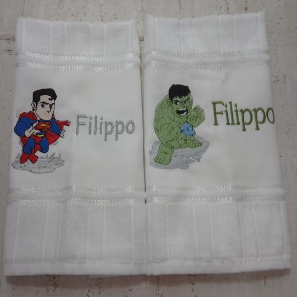 Kit Toalha Escolar Bordada Super Homem e Huck 2 Unidades