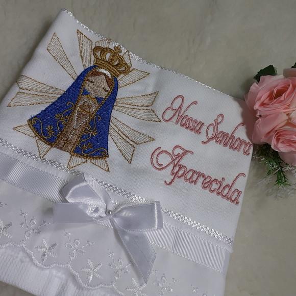 Toalha bordada Nossa Senhora Aparecida