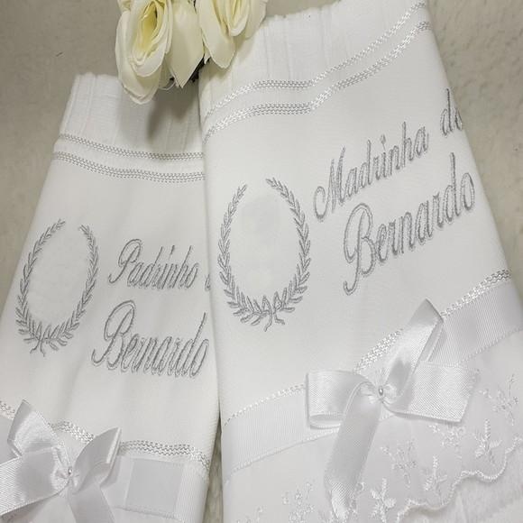 Toalha Bordada para Padrinho e Madrinha de Batismo