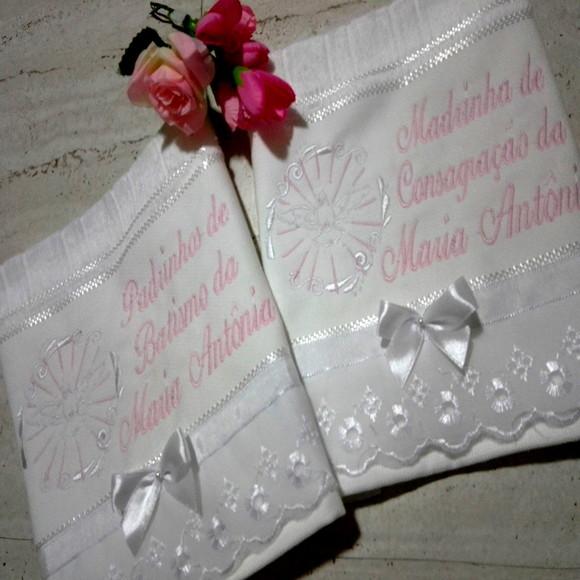 Toalha Bordada para Padrinho e Madrinha de Batismo