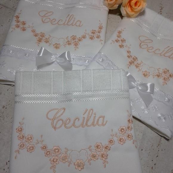 Toalha de Batismo Bordada e Personalizada 3 Unidades