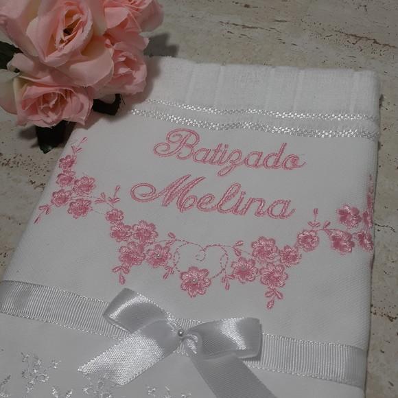 Toalha de Batismo Flores Rosa