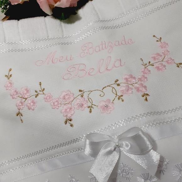 Toalha de Batizado Aveludada Floral Menina