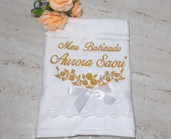 Toalha de Batizado Aveludada Floral Menina