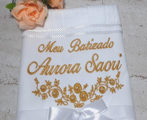 Toalha de Batizado Aveludada Floral Menina