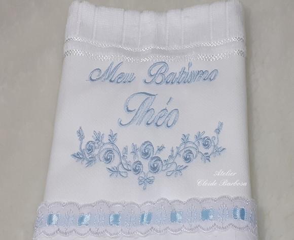 Toalha de Batizado Bordada Floral