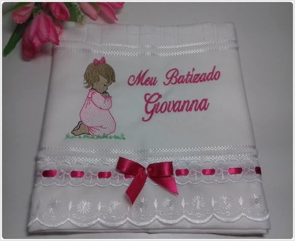 Toalha de Batizado Menina Rezando