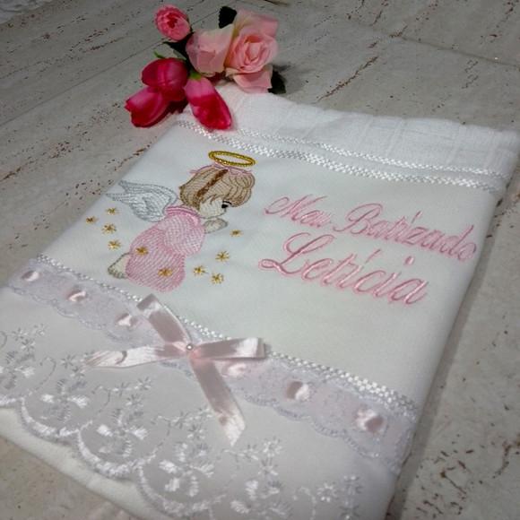 Toalha de Batizado Personalizada Bordada Anjinho