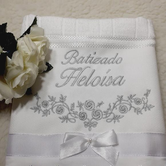 Toalha de Batizado Personalizada Floral para Menina