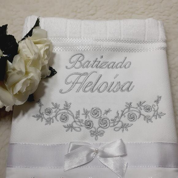 Toalha de Batizado Personalizada Floral para Menina