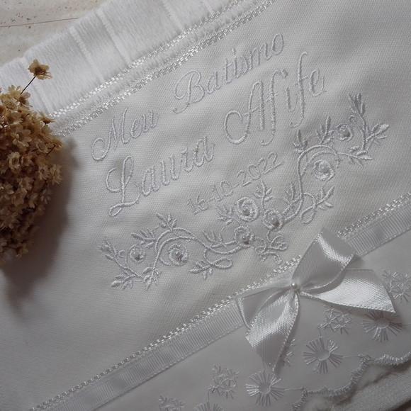 Toalha de Batizado Personalizada Floral para Menina